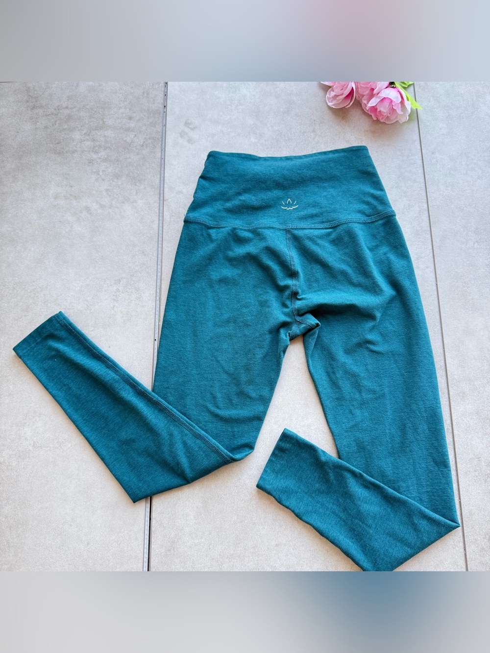 Beyond Yoga leggings Small green skinny high Rise logo made USA